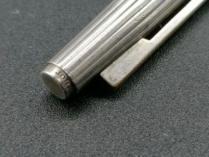 Christian Dior - metal fountain pen, 750...