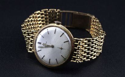 OMEGA - Gentleman's watch in yellow gold...