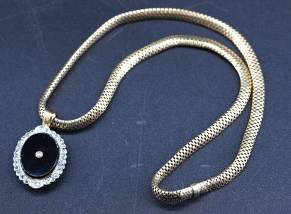 18k yellow gold and jet stone medallion set...