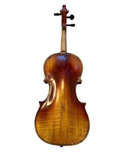 Violin 
Label in the case 