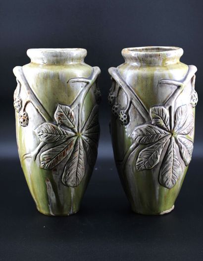 Alexandre BIGOT (1862-1927) - Paire de vases...