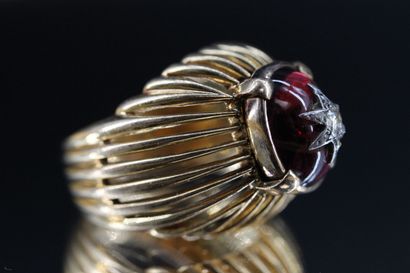 Dome ring in 18k yellow gold, openwork and...