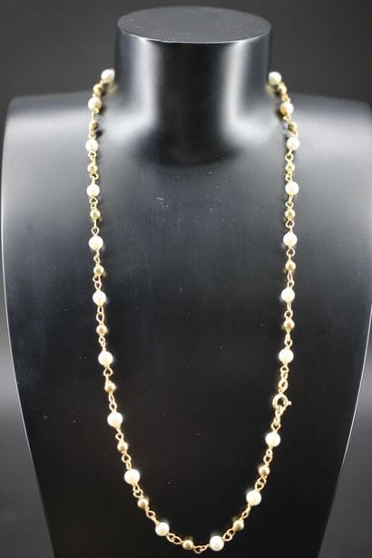Collier en or jaune 18k agrémenté de petites...