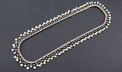 Necklace in 18k white gold adorned with small...