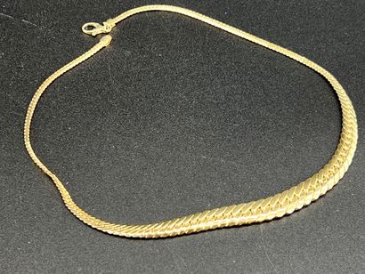 Necklace in 18k yellow gold, with flat links,...