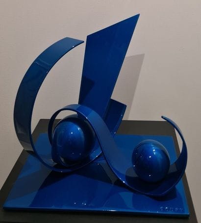 Andromaque (blue sculpture) : H 25 cm x W...