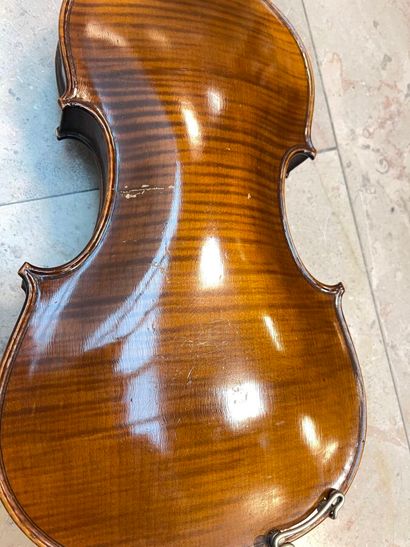 Violin bears a label andré BLANCHARD Rouen...