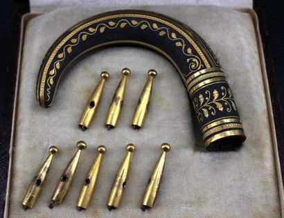 gold damask metal umbrella knob in box