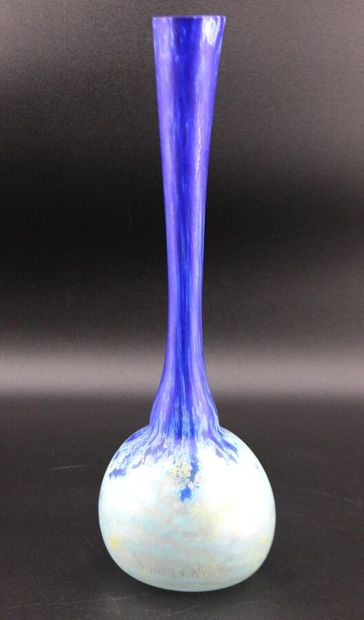 DAUM - Blue and green marbled glass soliflore...