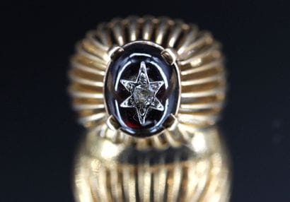 Dome ring in 18k yellow gold, openwork and...