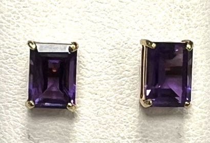 Pair of ear studs in 750°/.(18K) yellow gold...