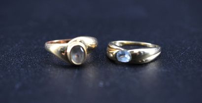 2 rings in 18k yellow gold set with stones....