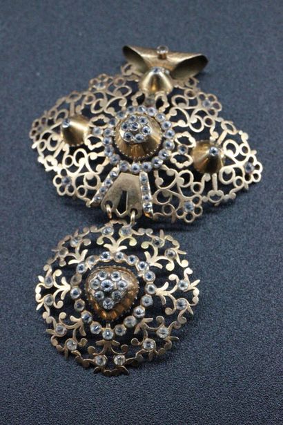 Normandy cross in openwork 18k yellow gold....