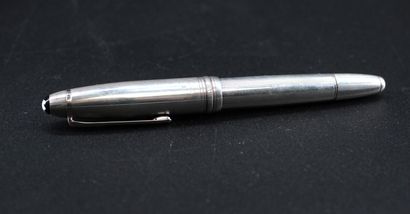 MONTBLANC - Silver fountain pen le gand modèle....