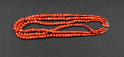 3-row coral pearl necklace, silver clasp...