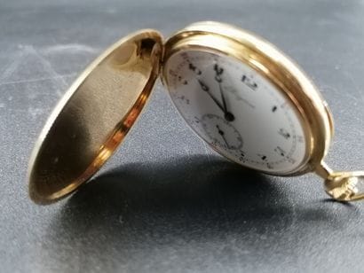 LONGINES - Montre de col en or jaune 18k,...