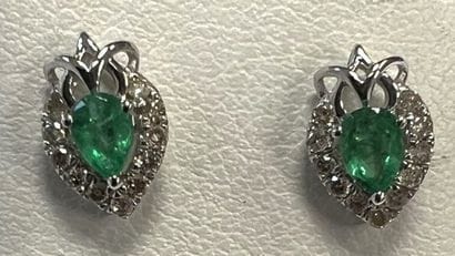 Pair of earrings in 750°/.(18K) white gold...