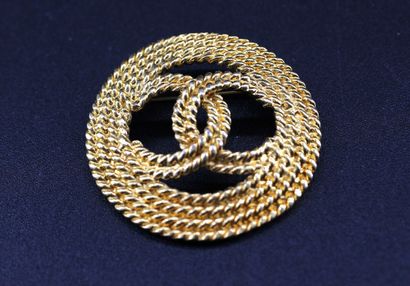 CHANEL - Gilded metal 