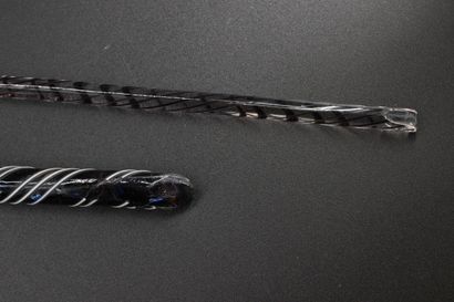 2 glassmaker's canes. L 92 and 62 cm (ac...