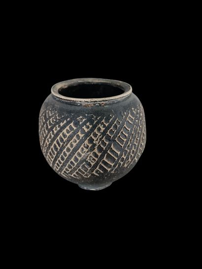 Interesting set of 3 Roman ceramics, 2nd-3rd...