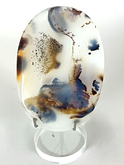 Feather agate
A lovely feather agate cabochon...