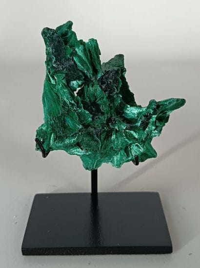 Fibrous malachite 
Congo, (8x8)
Very nice...