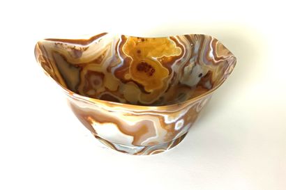 Agate bowl 
Exceptional Agate 