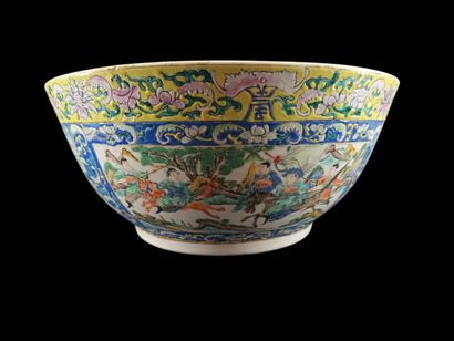 Large Chinese porcelain bowl decorated with...