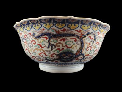 Large Chinese porcelain bowl decorated with...