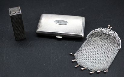 Set comprising an 800/1000 silver cigarette...