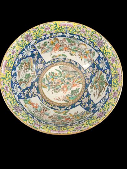 Large Chinese porcelain bowl decorated with...