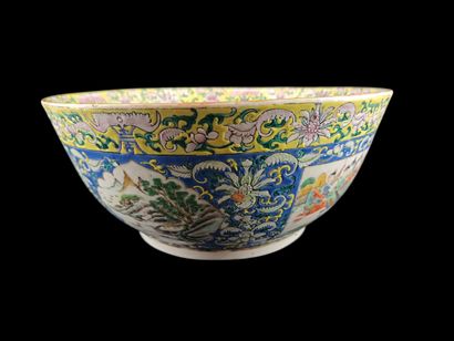 Large Chinese porcelain bowl decorated with...