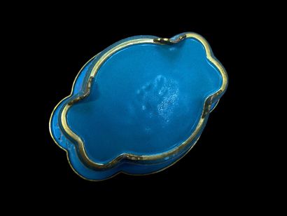 CHINA - Polylobed enamel-cloisonné bronze...