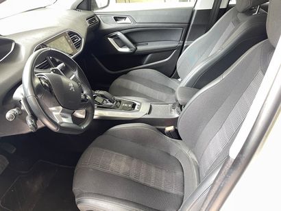 VP Peugeot 308 1.2 PureTech 130ch S&S Allure
GK-653-LZ
VF3LRHNSKLS205183
119300...