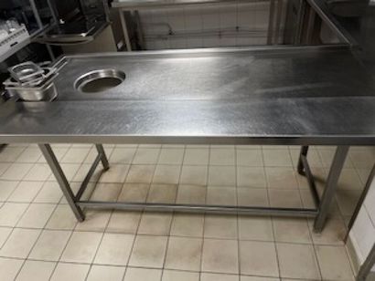 Plonge d'angle en inox avec trape d'évacuation...