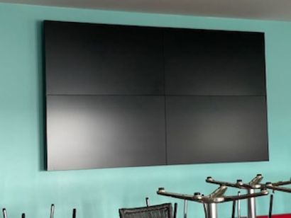 4 dalles de télévision