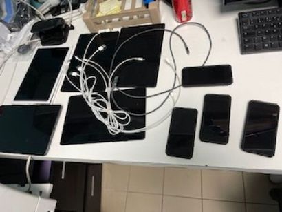 5 tablettes SAMSUNG A5 et I-pod pour prise...