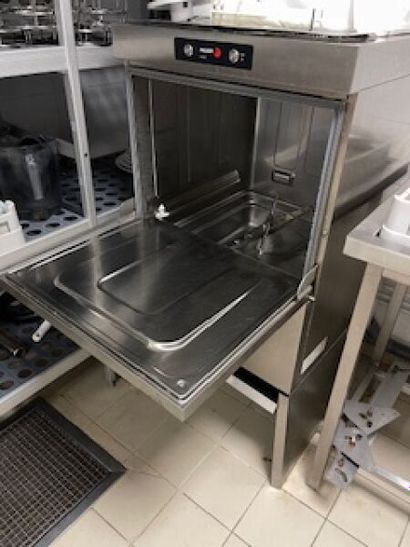 Lave-vaisselle en inox FAGOR