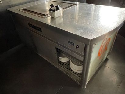 Plan de travail en inox avec plancha sur...