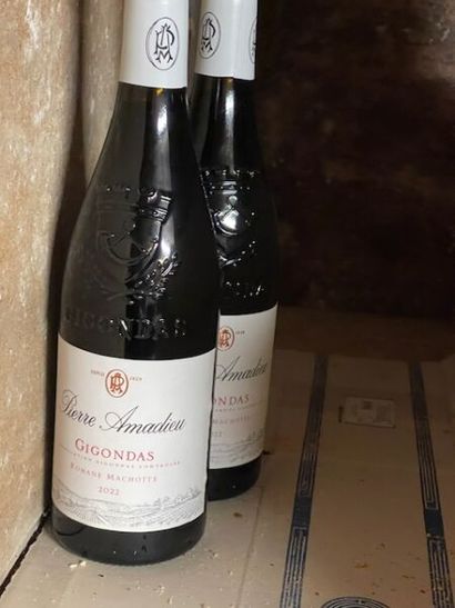 Stock d'alcools (24 bouteilles), bières,...