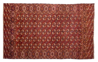 Important TÉKKÉ BOUKHARA carpet (Central...
