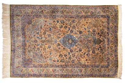 ISPAHAN silk carpet (Persia), 1st third of...