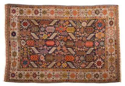 Rare KHAMSEH carpet (Persia), late 19th century
Dimensions...