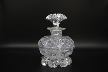 Cut crystal scent bottle with stopper. Total...
