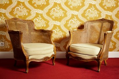 Chambre 200
Pair de fauteuils bergères en...