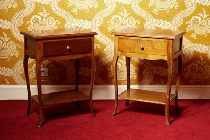 Chambre 310 :

Chevet ouvrant par un tiroir...