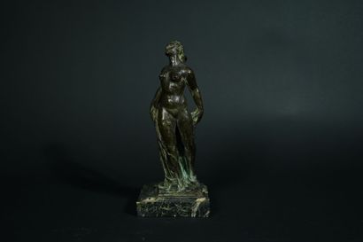 René HETZEL (1902-1972)
Nude woman
Bronze...