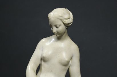 MOUGIN Nancy
Baigneuse
Porcelaine à glaçure...