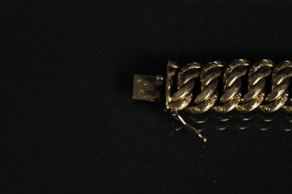 Bracelet en or jaune 18K (750/1000) à mailles...