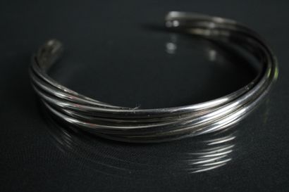 Collier jonc en argent 800/1000 tressé.
Poids...